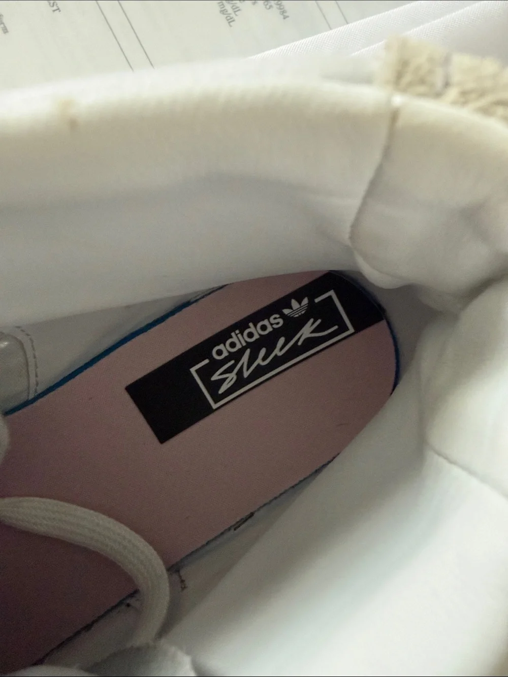 adidas Sleek Women’s White Mid-Top Sneakers with Pink Cupsole - Picture 8 of 9